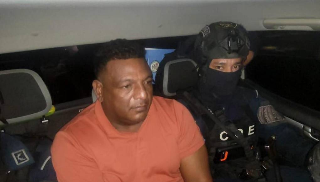 El apartamento incautado a alias “Yofo” fue localizado en dicho edificio ubicado en la colonia Jardines del Valle de la capital industrial. 