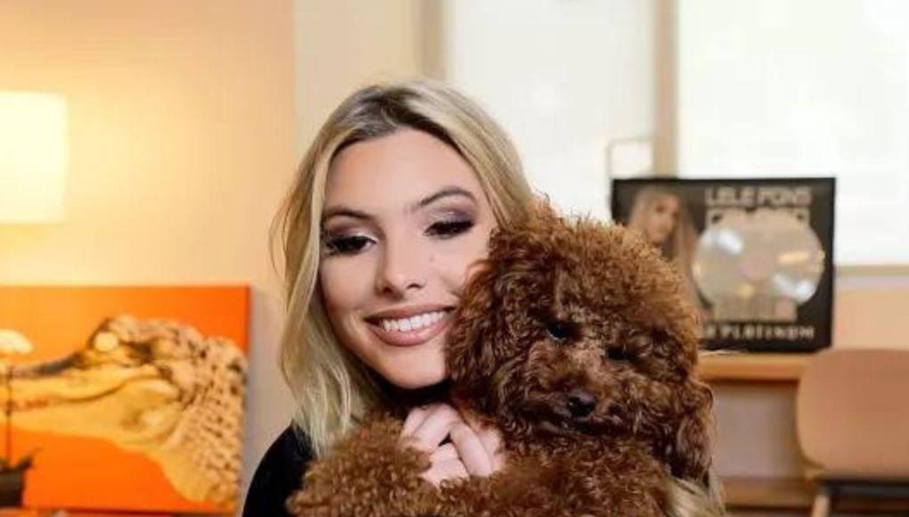 Cuando Jain le preguntó porqué había tomado la decisión de arrojarse a salvar a su perro, conociendo el peligro de la maniobra, ella simplemente respondió: “¡Soy una mamá! ¡Soy mamá!”