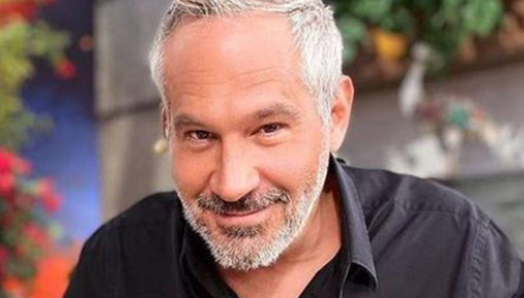 Arath de la Torre dijo brevemente que era “nerd” y era de los que sacaba buenas calificaciones.