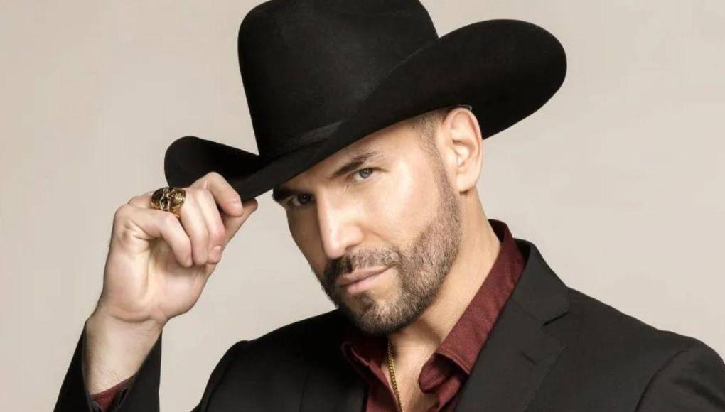 Por más de 10 años, la actuación de Rafael Amaya como “Aurelio Casillas” en “El señor de los cielos” ha fascinado a la audiencia con la historia del narcotraficante. No solo ha hecho que Amaya sea famoso en Telemundo, sino que también lo ha convertido en uno de los más importantes de la cadena.