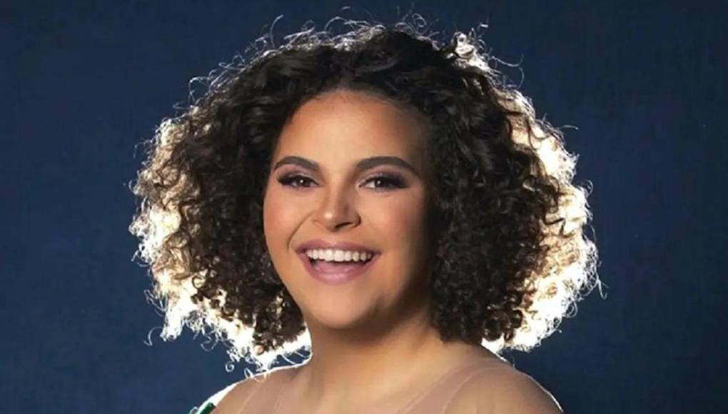 En una segunda transmisión en vivo realizada el 16 de abril, Lucerito fue nuevamente cuestionada sobre si mantenía un romance con Capetillo Jr., a lo que ella reiteró: “No, no ando con Lalo”.