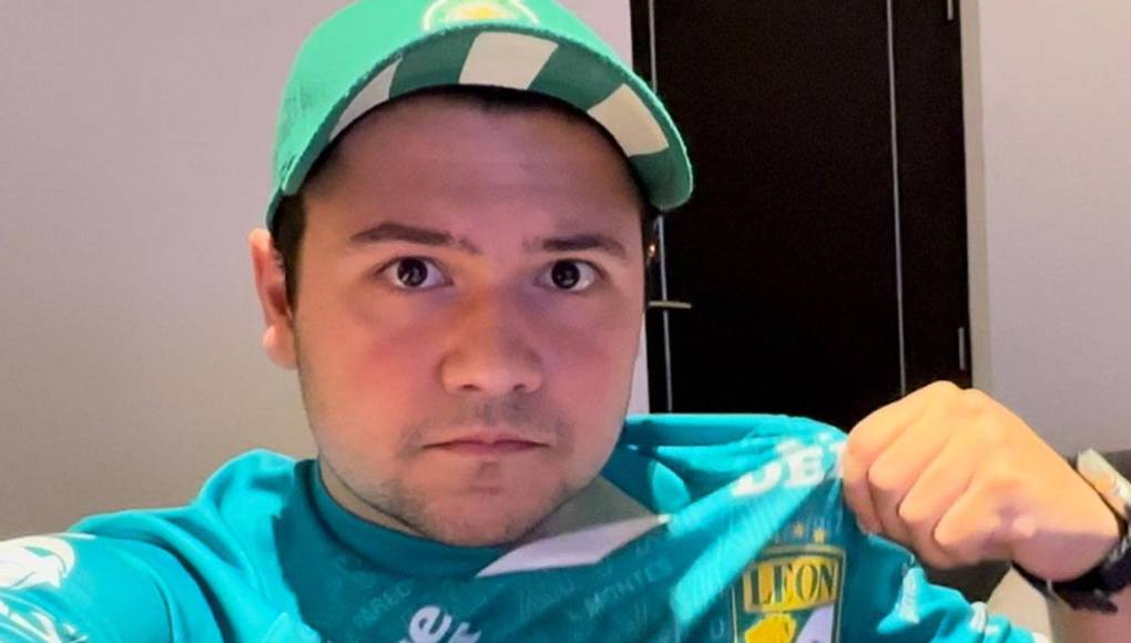 De igual forma, el conductor del podcast le mandó un mensaje a Mariana, en el que le pide una oportunidad, pues ambos, actualmente, están solteros. 