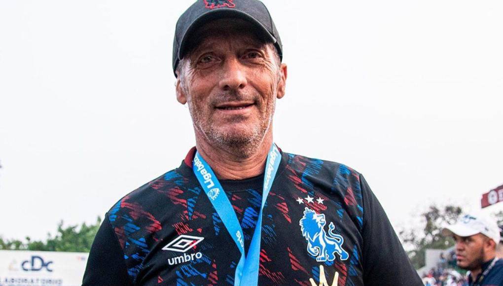 Pedro Troglio conquistó su octavo título en Honduras y renovó por un año su contrato con Olimpia. 