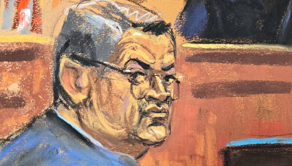 El exmandatario hondureño Juan Orlando Hernández negó ante la Fiscalía haber cambiado la constitución de Honduras para mantenerse en el poder. -Fiscalía: ¿Cambió la Constitución de Honduras para mantenerse en el poder? -JOH: Yo no lo hice señor. -Fiscalía: Pero en 2013 un presidente sólo podía servir por un mandato, ¿verdad? -JOH: Correcto.