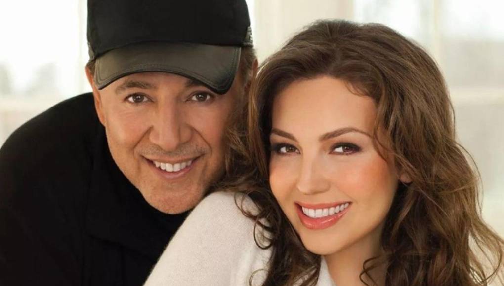 Este mensaje desató una ola de especulaciones entre sus seguidores, quienes comenzaron a cuestionar el estado de su matrimonio con Mottola.