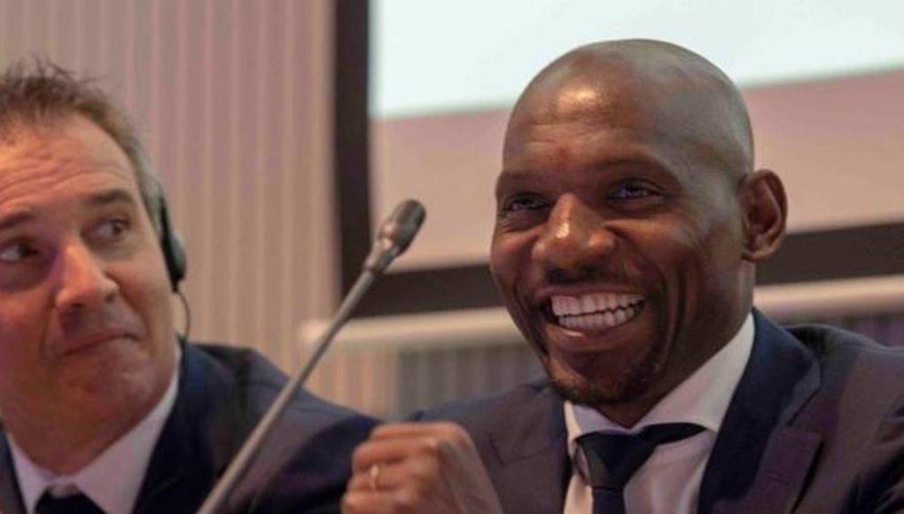 “El descubrimiento de que los hijos eran de su pareja anterior destruyó la armonía de la pareja”, escribió el diario británico. Además, el ex Chelsea y Newcastle habría sufrido un ‘shock emocional’ luego de conocer los resultados del ADN.