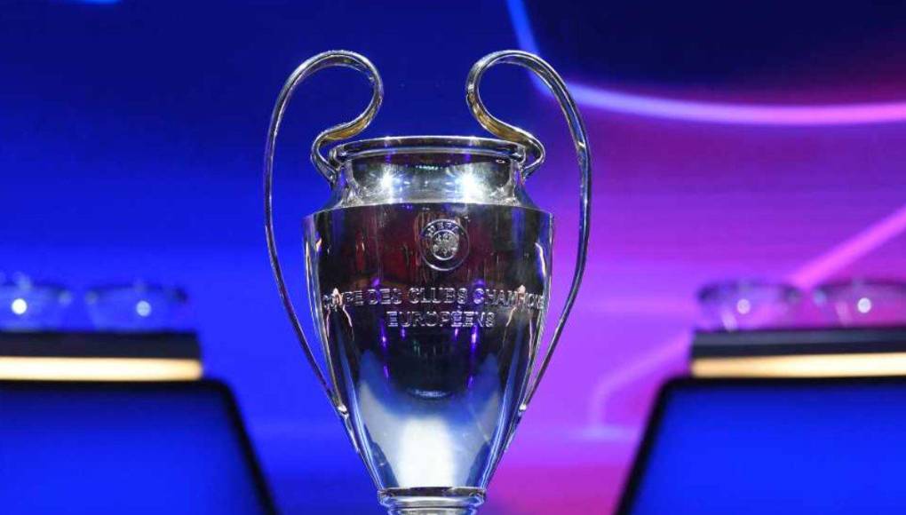 Los primeros ocho clasificados en esta tabla de 36 avanzarán directo a octavos de final. Los sembrados del puesto 9 al 24 jugarán una repesca donde al ganador clasificará a la siguiente ronda y el perdedor irá a la Europa League.