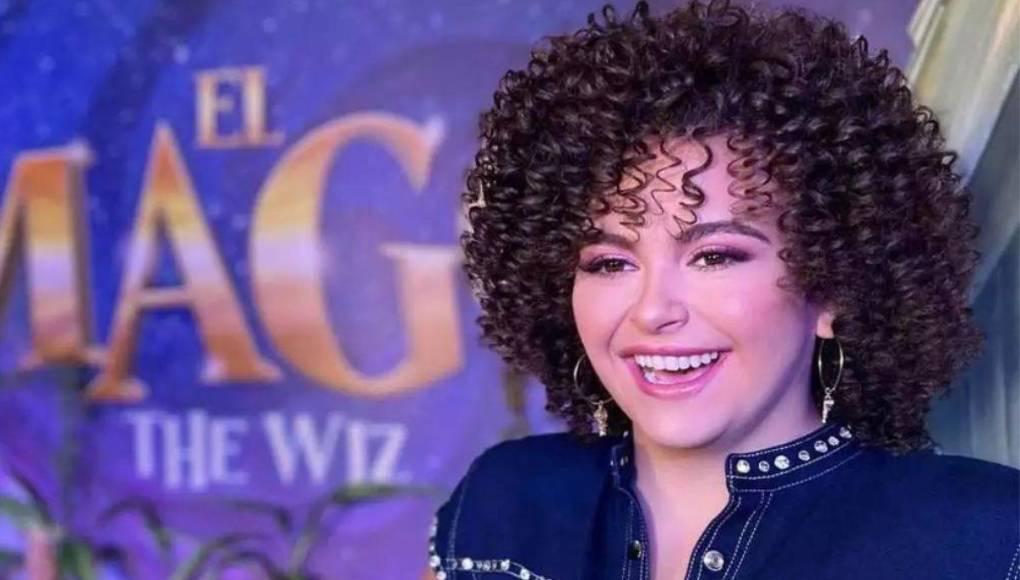 La talentosa Lucerito Mijares, hija de las reconocidas figuras de la música Manuel Mijares y Lucero, no sólo ha heredado la habilidad y el carisma de sus padres, sino que, a sus 19 años, se ha convertido en una figura prometedora dentro del ámbito artístico.