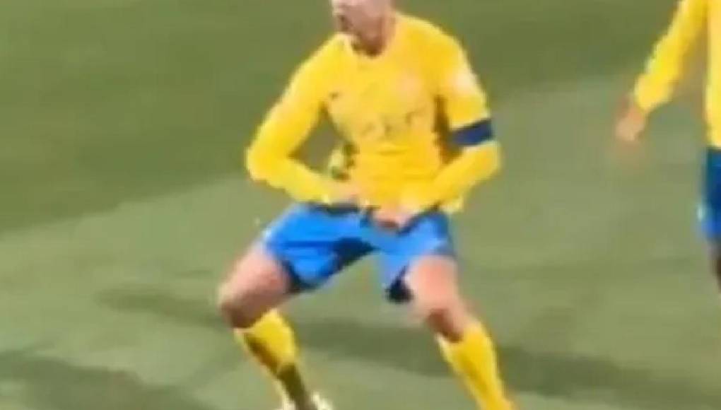 El periodista saudí de Al Jazeera añadió que la dirección del club Al Shabab decidió presentar una denuncia oficial ante el Comité de Ética y Disciplina contra Cristiano, en la que incluye las imágenes de su comportamiento y los gestos que dirigió contra los aficionados del equipo.