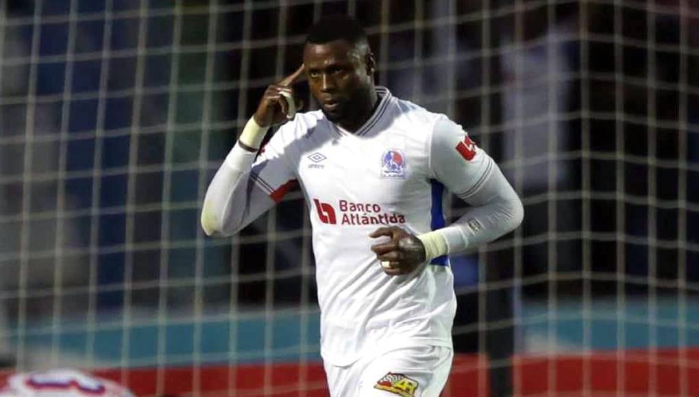 El goleador Yustin Arboleda del Olimpia habló sobre su futuro: “Todavía me quedan seis meses de contrato con el equipo, aún no se ha hablado nada con la directiva. Estamos tranquilos, disfrutando el momento, ojalá lo podamos cerrar coronando el título el fin de semana”, dijo.