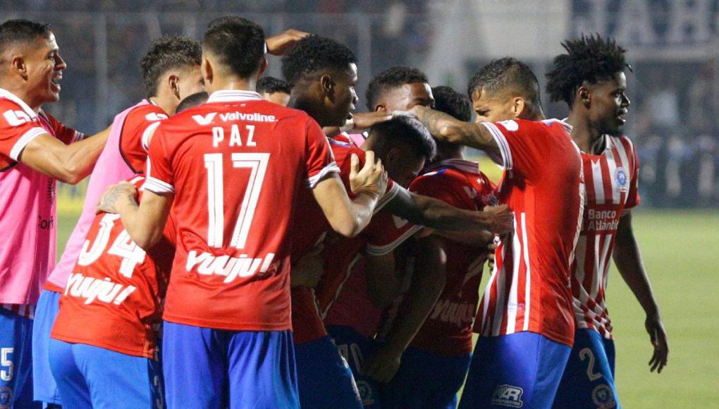 ¡De no creerlo! Motagua y Olimpia nos regalaron una semifinal histórica en el torneo Clausura 2024 de la Liga Nacional de Honduras.