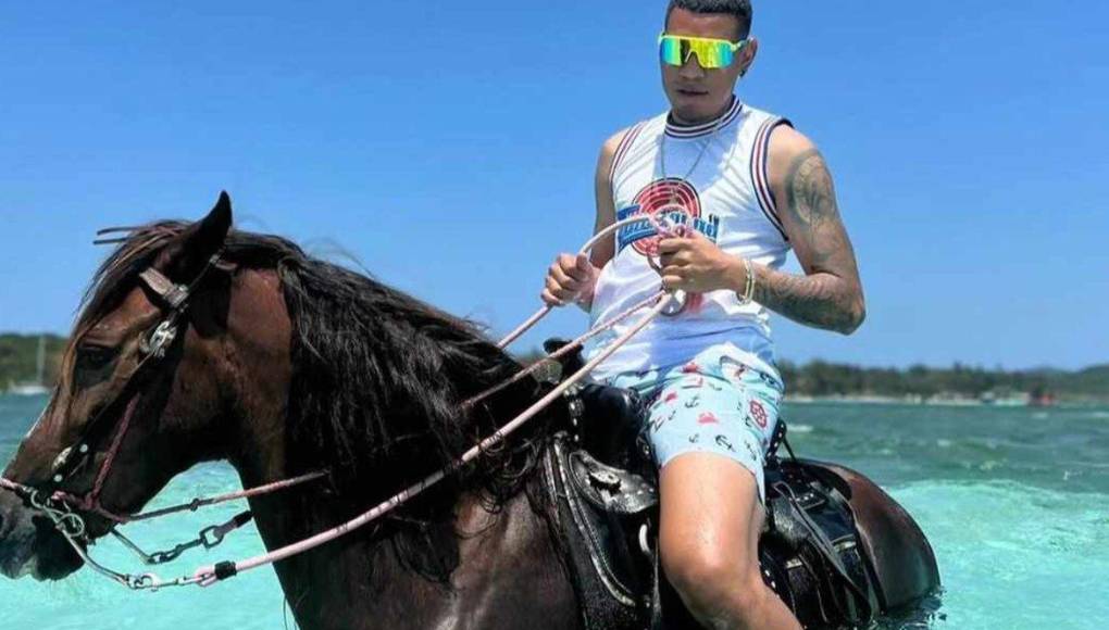 Denovan Torrea. El portero del Génesis también disfrutó de unas vacaciones este fin de semana.