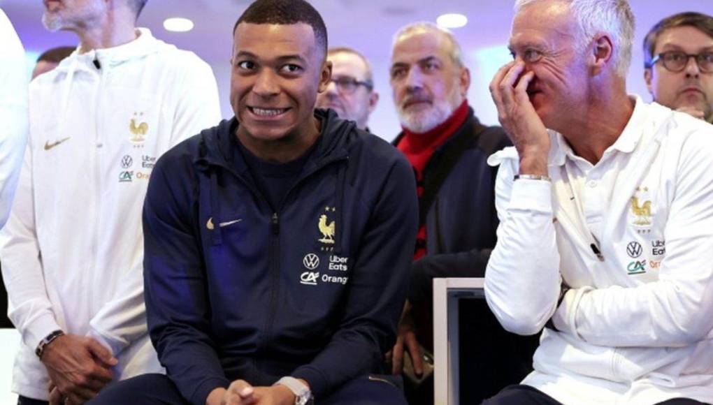 El pasado 16 de mayo, el técnico Didier Deschamps reveló la lista de futbolistas seleccionados para representar a Francia en la Eurocopa 2024, que se disputará en Alemania, destacando la obligada inclusión de Mbappé.