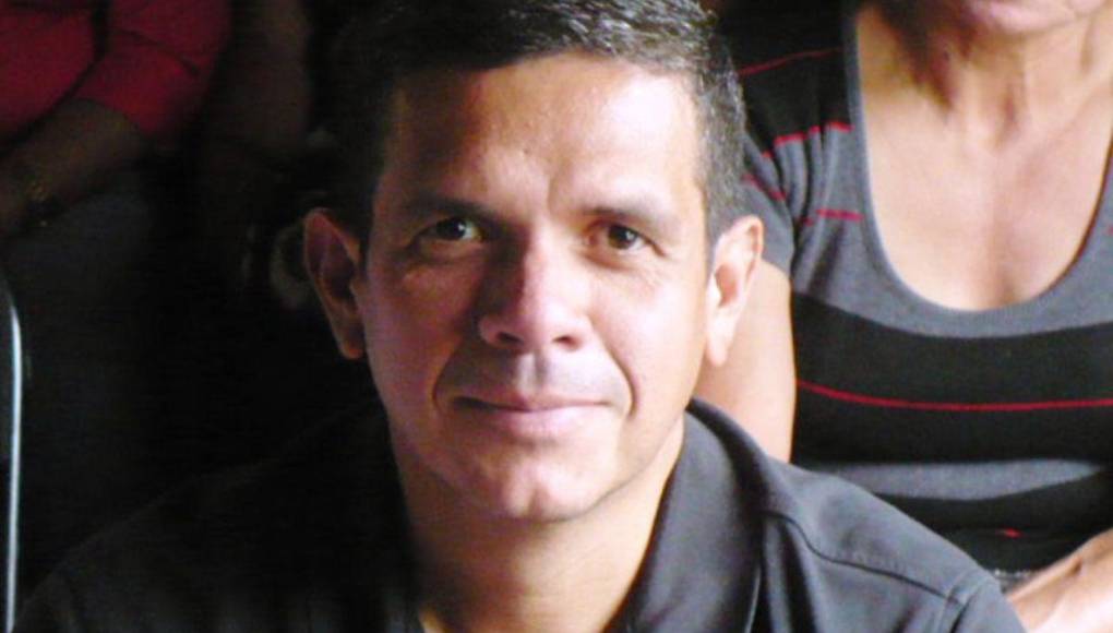 Lobo, de 51 años de edad y condenado en una cárcel estadounidense, de la que saldría incluso antes de 2035 tras recibir beneficios por su colaboración con la Fiscalía y por buen comportamiento, mencionó a su padre en su declaración ante el juez, el jurado y los demás asistentes. 