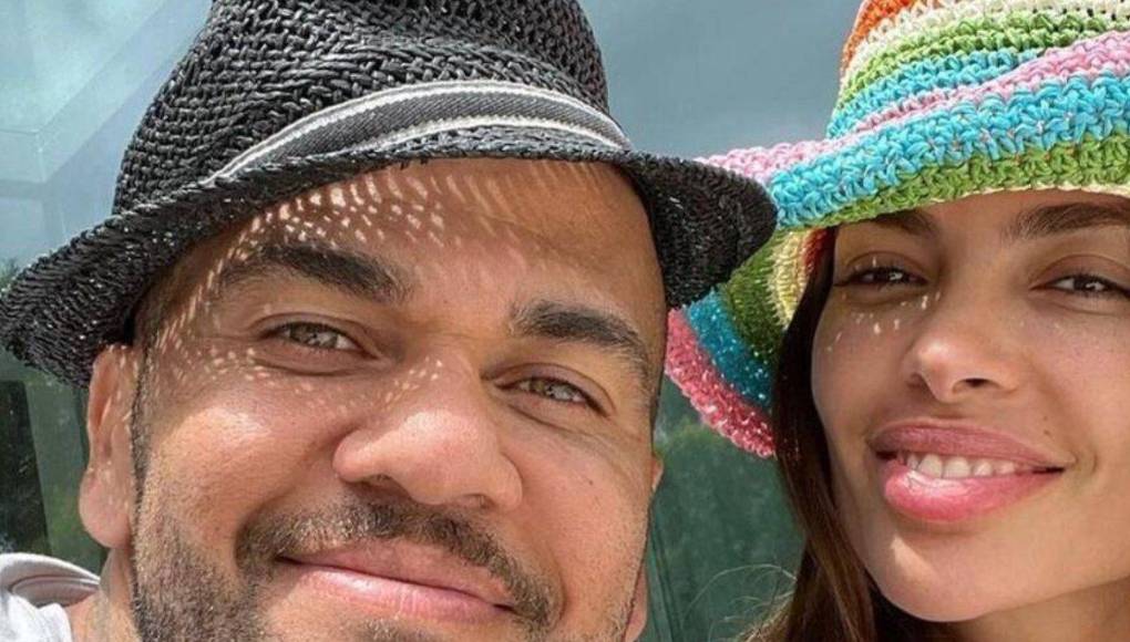 Cuando el caso estalló, Sanz publicó una carta manuscrita en su cuenta de Instagram con la que confirmó la ruptura. Más tarde se supo que había iniciado los trámites de divorcio y que luego los paró, pero no había trascendido más información.