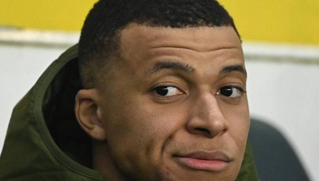 Los rumores en torno a Mbappé no dejaban de crecer a la vez que la especulación, generando un contexto que dirigía a todo el club a un punto de desestabilización que podía afectar directamente al rendimiento deportivo<b>.</b>