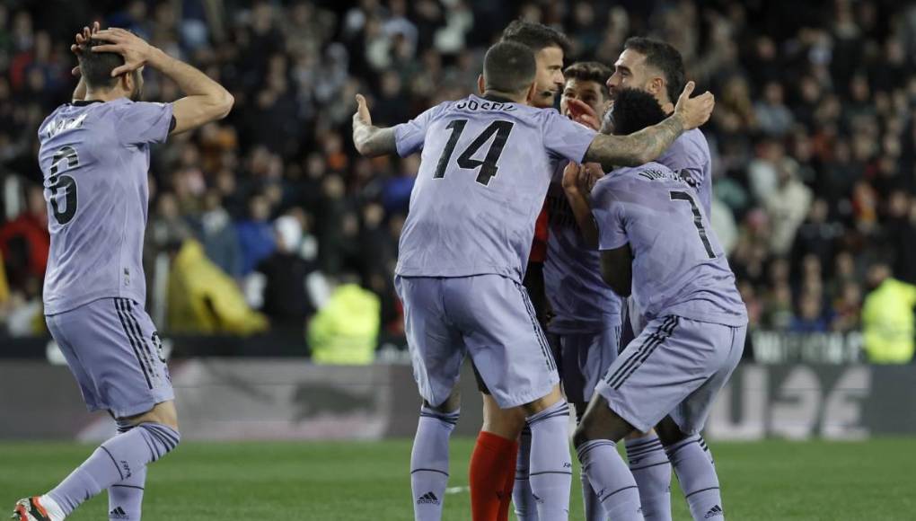 Reportes en España indican que el ambiente en el vestuario del Real Madrid se ha visto profundamente afectado tras la controvertida decisión del árbitro Gil Manzano al concluir el encuentro en el momento que Bellingham marcó.