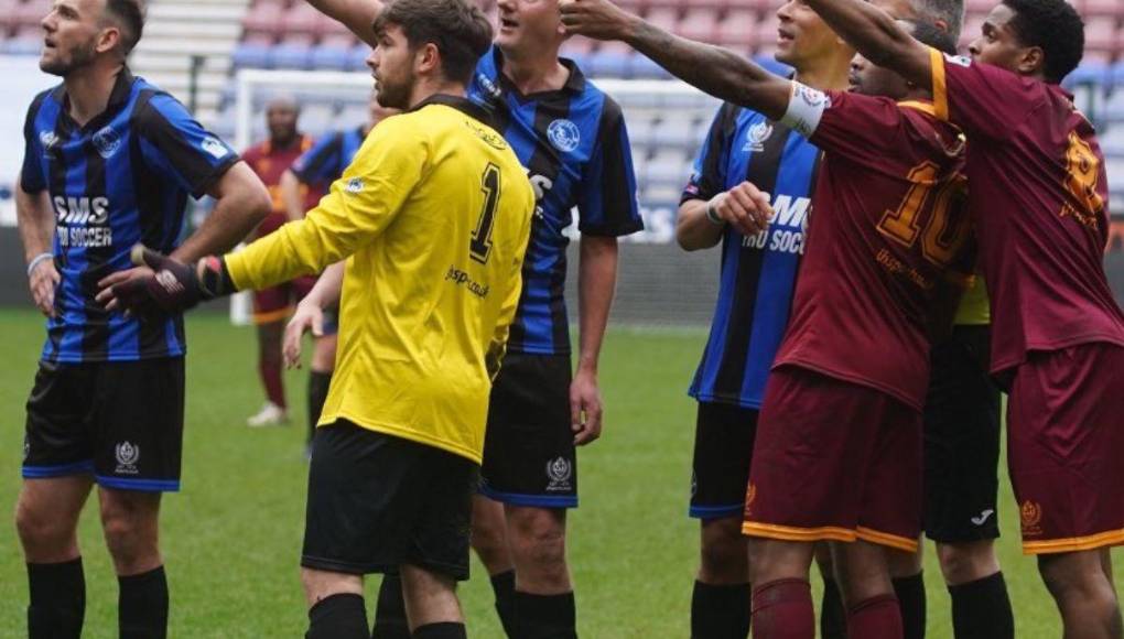 Al evento benéfico llegaron ex jugadores del Wigan, viejas glorias, patrocinadores, aficionados, entre otros torneos. Al partido amistoso lo declararon como Joseph ‘s Goal.