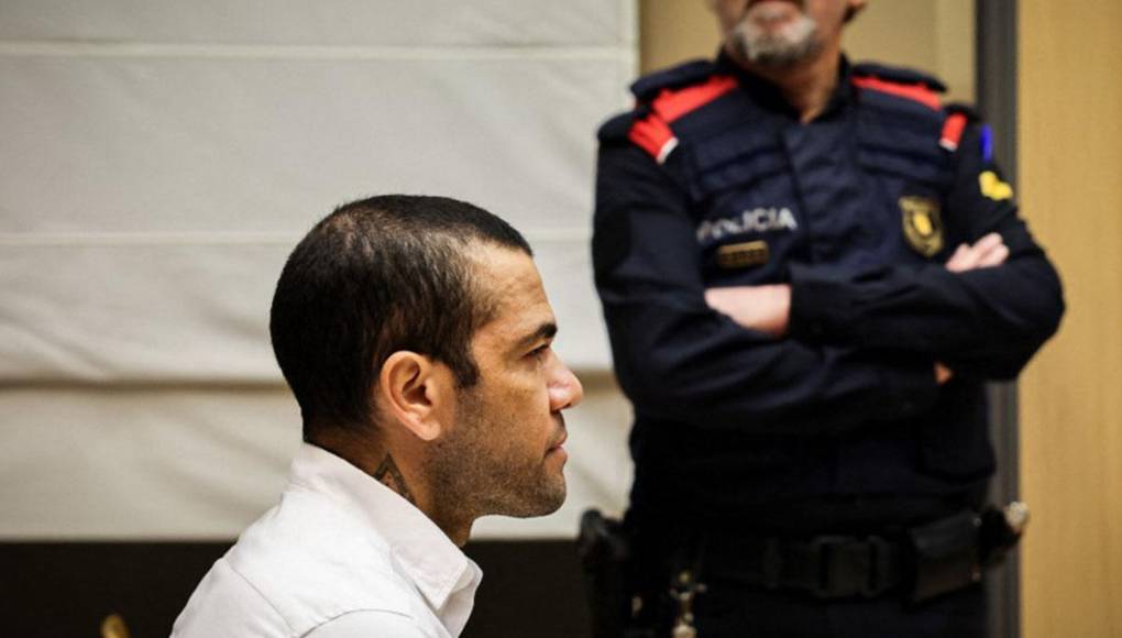 El Barça ha sido cauto en esta decisión, manteniendo la presunción de inocencia del brasileño, que ingresó en prisión preventiva en enero de 2023.