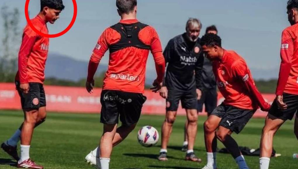 Richard Martínez entrenando con el primer equipo del Girona.