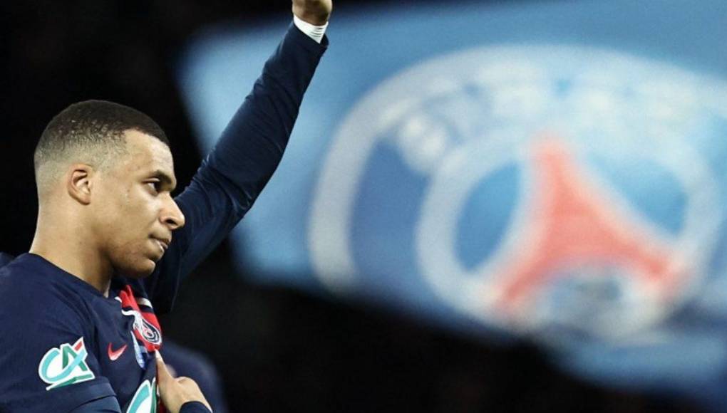 Mbappé le informó al PSG de cuáles eran sus intenciones, sobre todo pasaban por no renovar, lo que le llevó a estar apartado del equipo incluso sin hacer la gira de pretemporada por Japón.