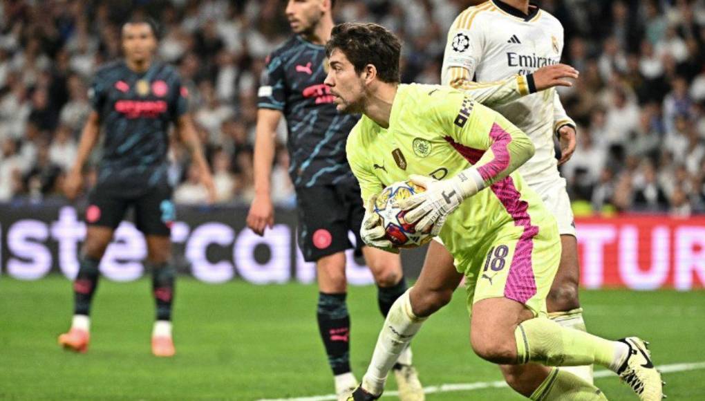 Stefan Ortega es el arquero suplente del Manchester City. En la ida ante Real Madrid fue titular debido a la lesión de Ederson y encajó tres goles.