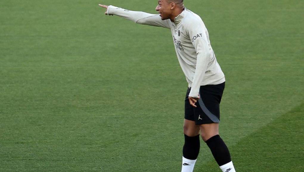 Sin embargo según revela el periodista español Ramón de Mon, Mbappé está expuesto a una penalización económica advertida por el Real Madrid.