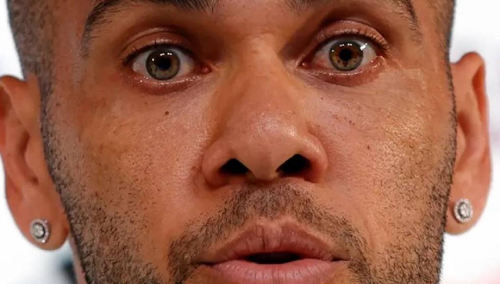 Sin embargo, el basileño reapareció en sus redes sociales tras más de un año y publicó este sábado su primer comunicado para desmentir una información sobre él.