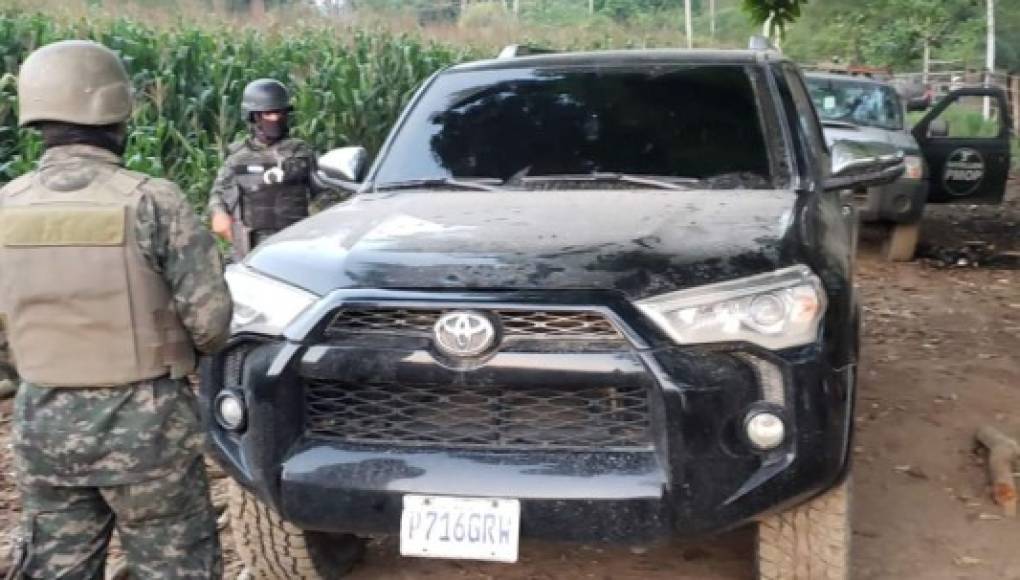 Decomisan gran cantidad de armas y vehículos en Copán