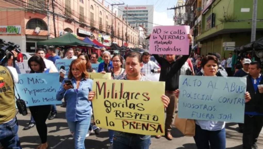 Periodistas del norte de Honduras protestan tras agresión a camarógrafo