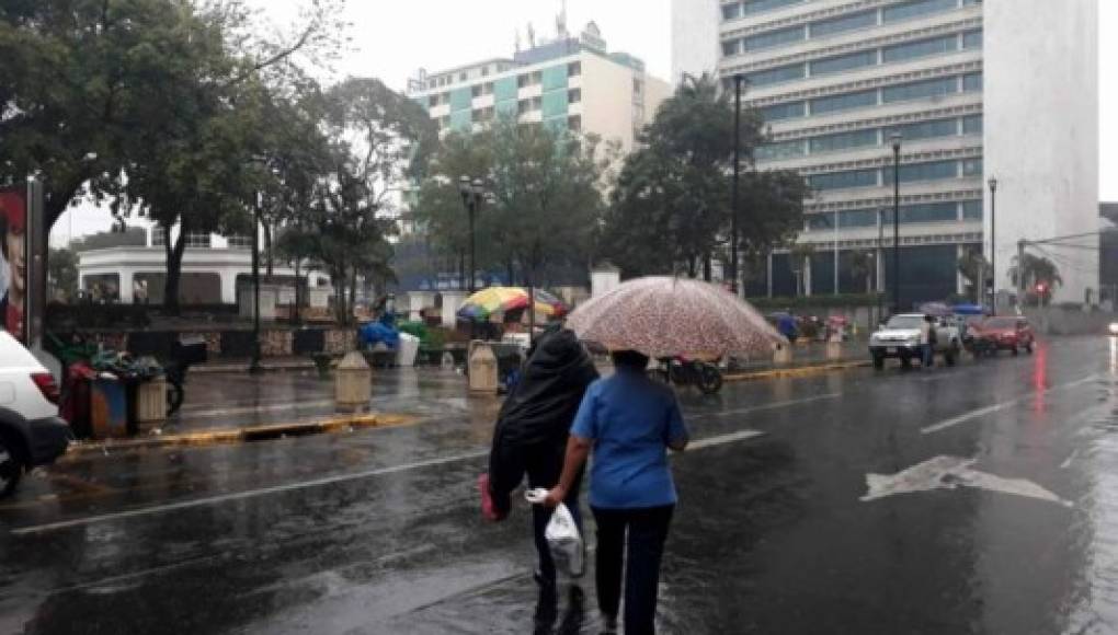 Cenaos pronostica fuertes lluvias para hoy en San Pedro Sula