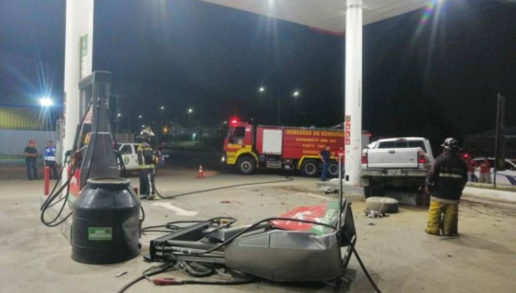 Una persona muerta y otra herida deja accidente en una gasolinera de Puerto Cortés