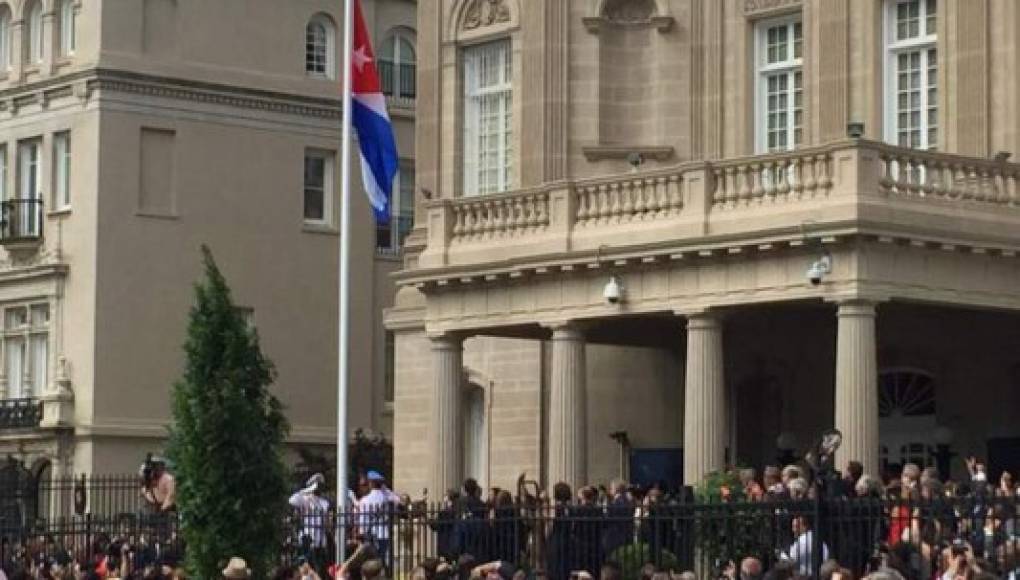 Izan la bandera de Cuba en Washington