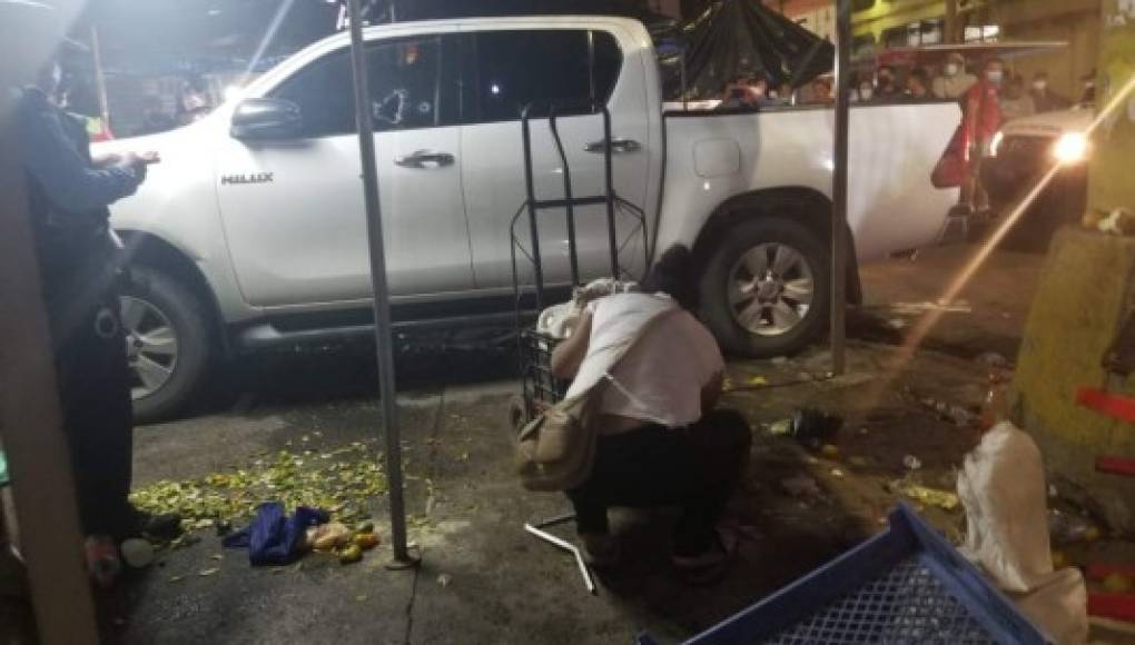 Acribillan en su carro a un joven en el centro de San Pedro Sula