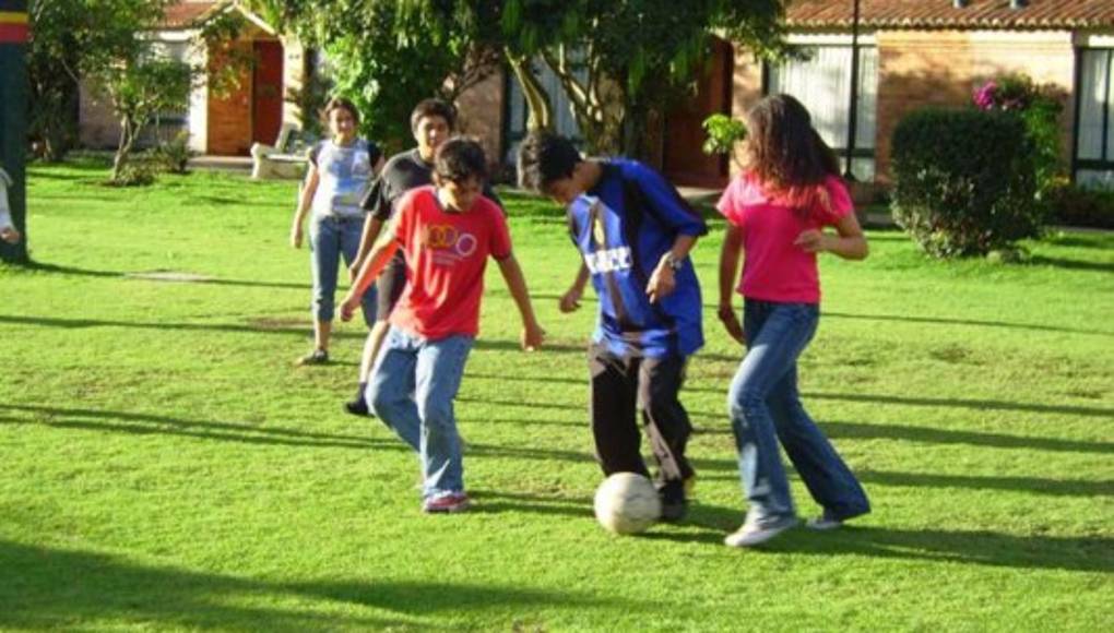 Los niños que son obesos a una edad temprana con frecuencia siguen siéndolo