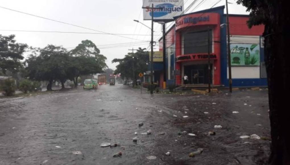 Alerta verde por lluvias en nueve departamentos de Honduras