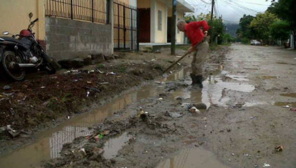 20,000 incomunicados por lluvias en el litoral atlántico de Honduras