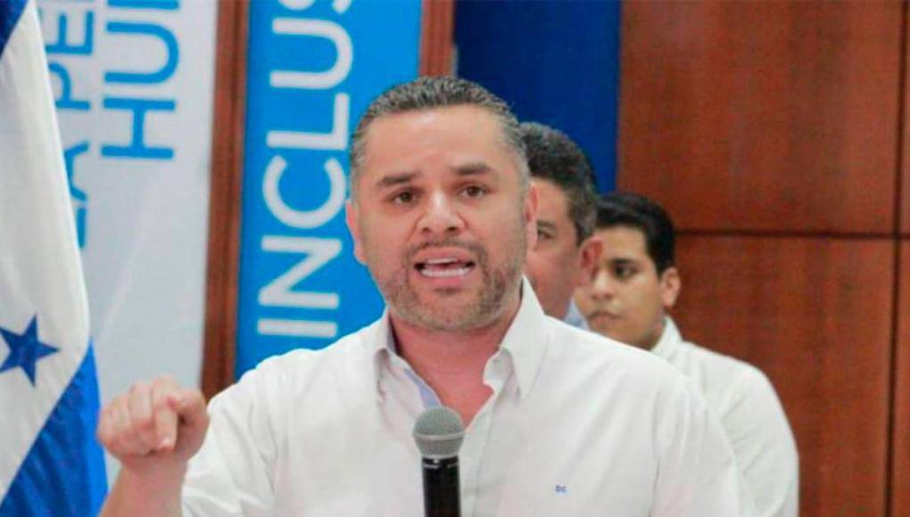 En el escrito, Chávez Madison habló de su relación política con el precandidato presidencial, Nasry Asfura. 