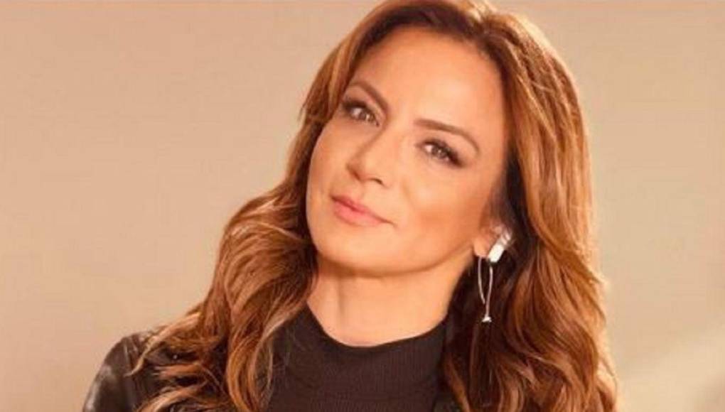 Silvia Navarro ha dado de qué hablar desde hace tiempo acerca de su orientación. Esta vez, la actriz nuevamente levantó polémica al publicar un mensaje en sus redes sociales.