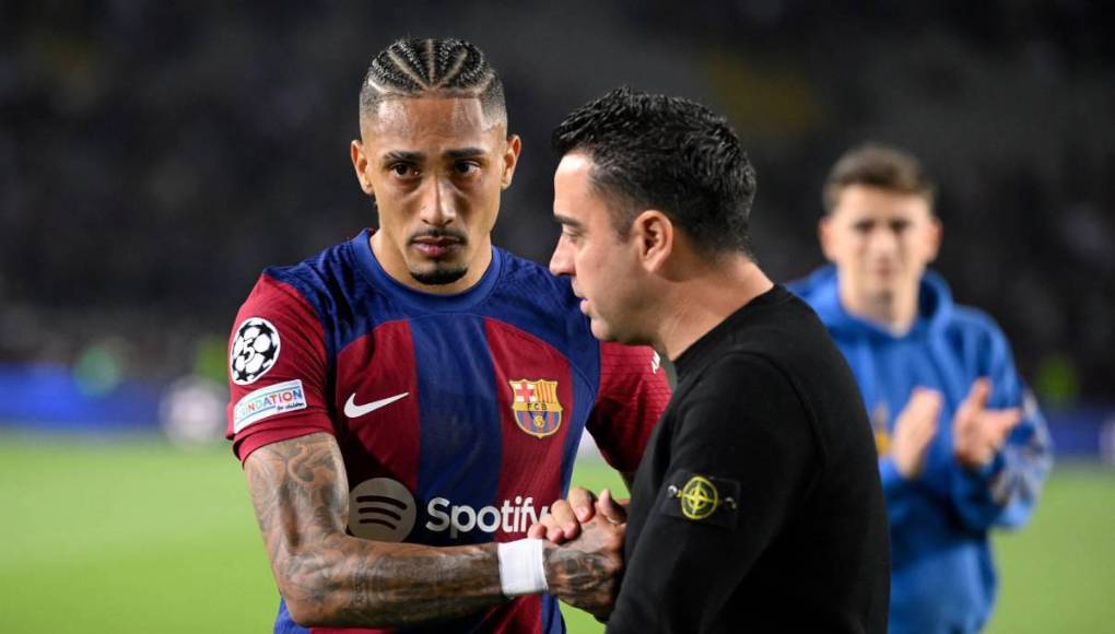 Después de la eliminación en la Champions League y la dolorosa derrota en el Clásico contra el Real Madrid, la figura de Xavi Hernández está en la cuerda floja. Su futuro ahora mismo está en el aire después de lo que hizo el día miércoles en rueda de prensa.