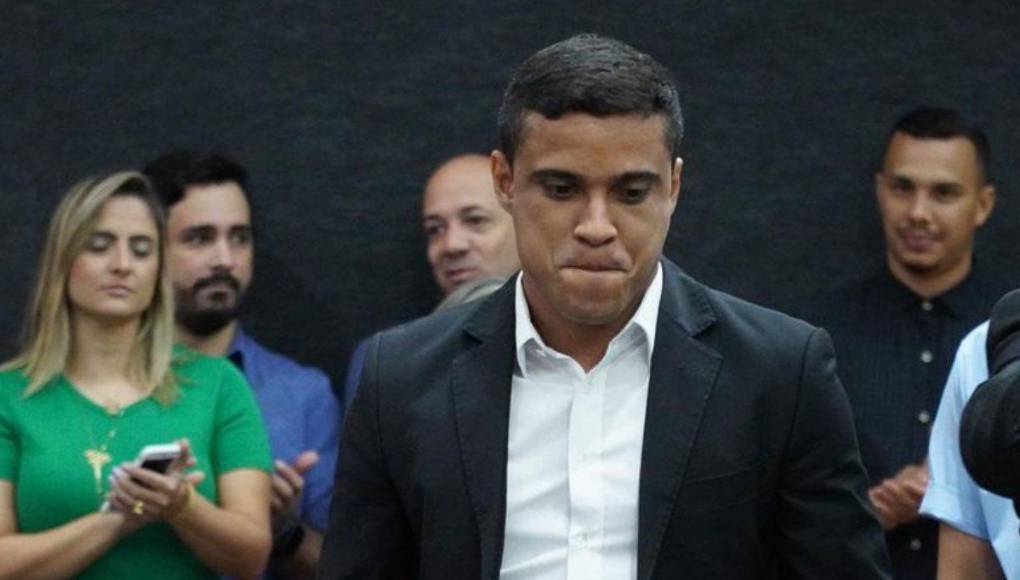 Al momento de recibir el Puskas, Wendell utilizó la historia de David y Goliat para comentar sus sensaciones de levantar el trofeo en 2015 por haber marcado el mejor gol de la temporada. Lo llamativo de esta historia es que el gigante Goliat era nada más y nada menos que Messi.