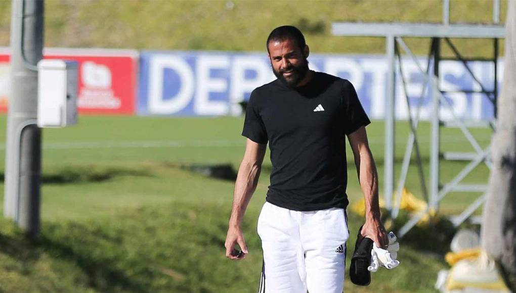 La Federación confirmó que Menjívar tomará el lugar del portero aurinegro en el microciclo, aunque el guardián de los albos no podrá jugar ante los ticos en marzo por sanción.