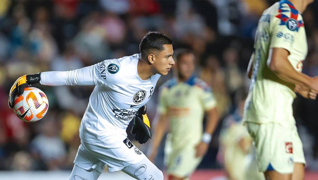 Además, en el Artículo 10.1.3 de dicho estatuto se añade “los clubes deben proveerle a Concacaf su lista final de partido de veintitrés (23) jugadores (pero dieciocho jugadores como mínimo), seleccionados de la lista de la competencia de 35 jugadores, a más tardar 44 horas antes del arranque de cada uno de sus partidos.
