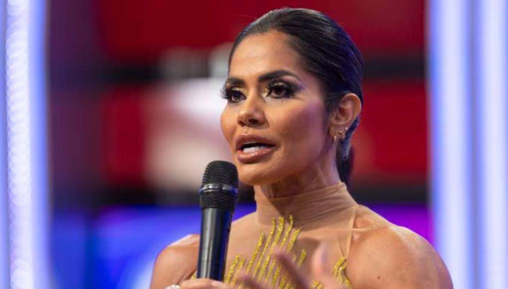 Ganó popularidad en la década de 2000 a través de su participación en diversos programas de televisión y reality shows. A lo largo de su carrera, ha trabajado como presentadora y ha sido objeto de atención mediática por su vida personal y profesional.