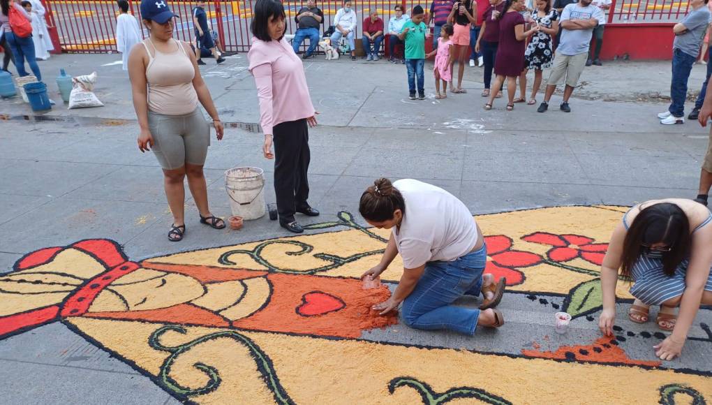FOTOS: Viacrucis conmueve corazones en San Pedro Sula