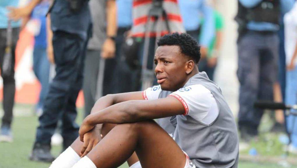 Yexon Villalta (17 años / Defensa) : Sus 7 partidos en la temporada fueron de buen rendimiento, por lo que este jovencito será un buen fichaje para cualquier club de Liga Nacional pensando en el futuro.