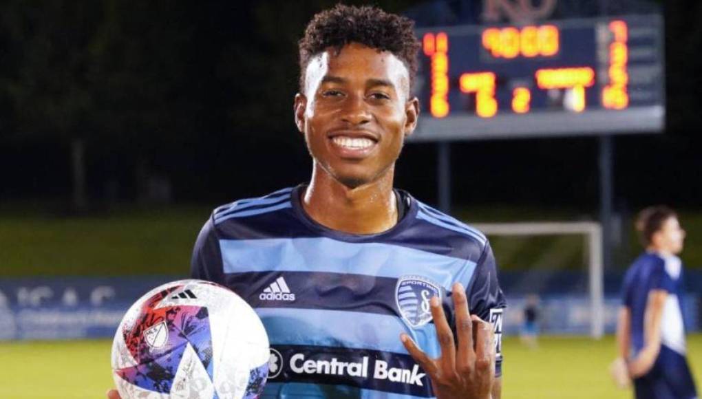 El joven Alenis Vargas del Sporting Kansas City podría tener su debut con Honduras en el duelo ante El Salvador. El chico estaría viendo minutos en la segunda parte.