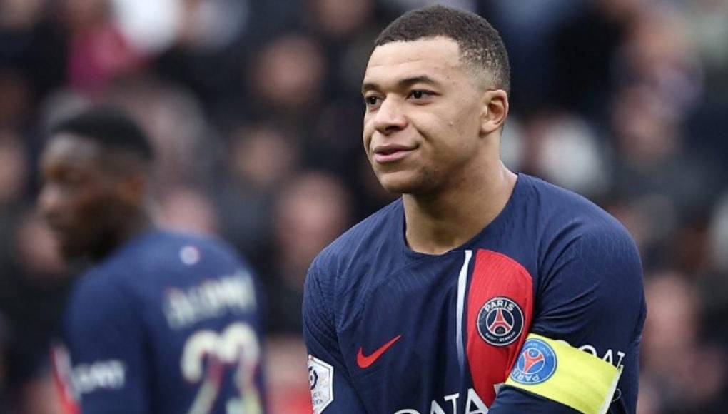 El intento del PSG por contentar a Kylian en el pasado mediante acuerdos para su hermano parece haber llegado a un punto muerto. La relación entre los hermanos Mbappé y el futuro en el Parque de los Príncipes se torna más compleja.
