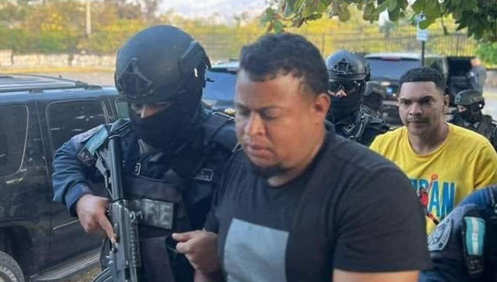 Sonrientes iban hondureños cuando eran extraditados a USA