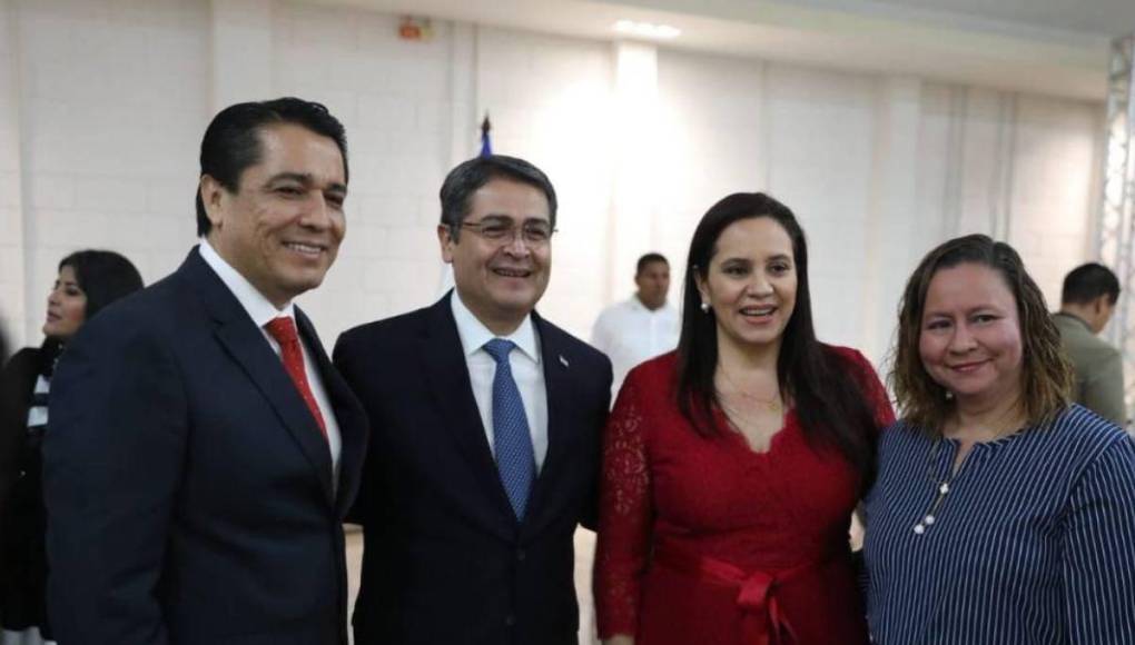 Afirmó que EEUU tendrá enfrente a un hombre que “ha demostrado que no tiene miedo, que no huye, que sabe pelear y exigir sus derechos, que tiene como respaldo años de trabajo, con reconocimientos convincentes como expresidente de un país y la fiscalía lo sabe muy bien”. 